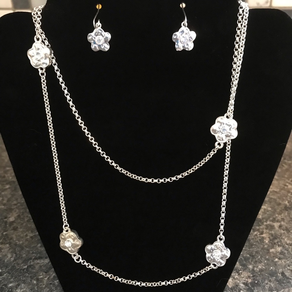 Cute flower necklace earring set